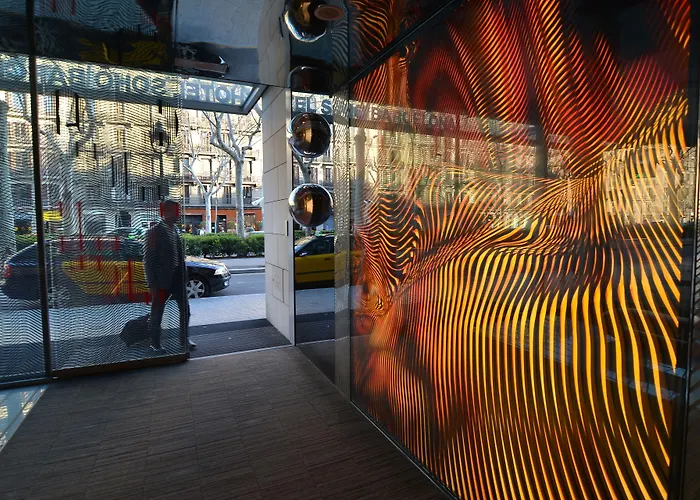 Soho 3*