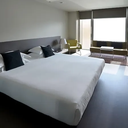 Soho 3*