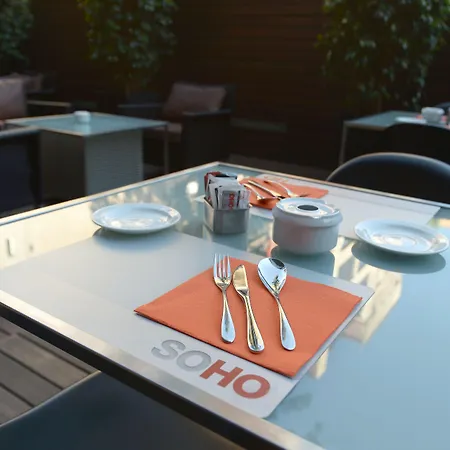 Ξενοδοχείο Soho 3*