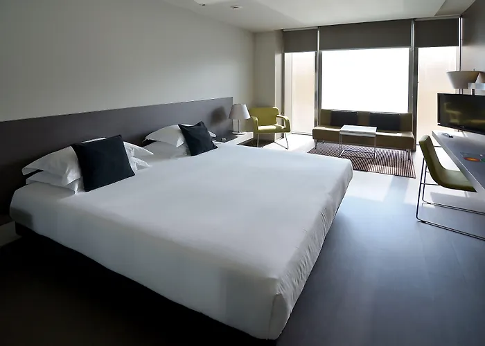 ソーホー ホテル 3*