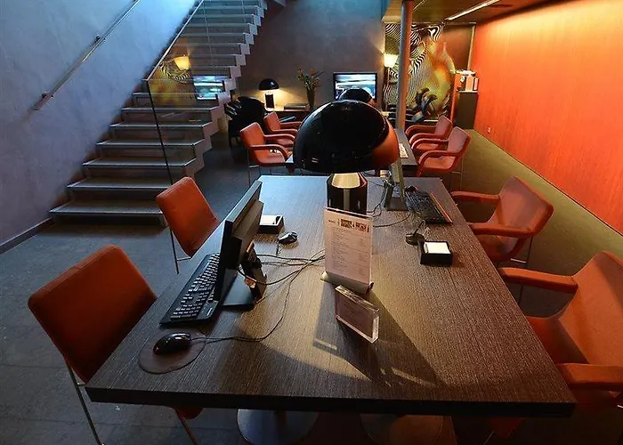 ソーホー ホテル 3*