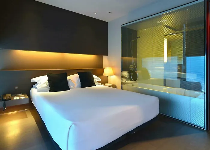 ソーホー ホテル 3*